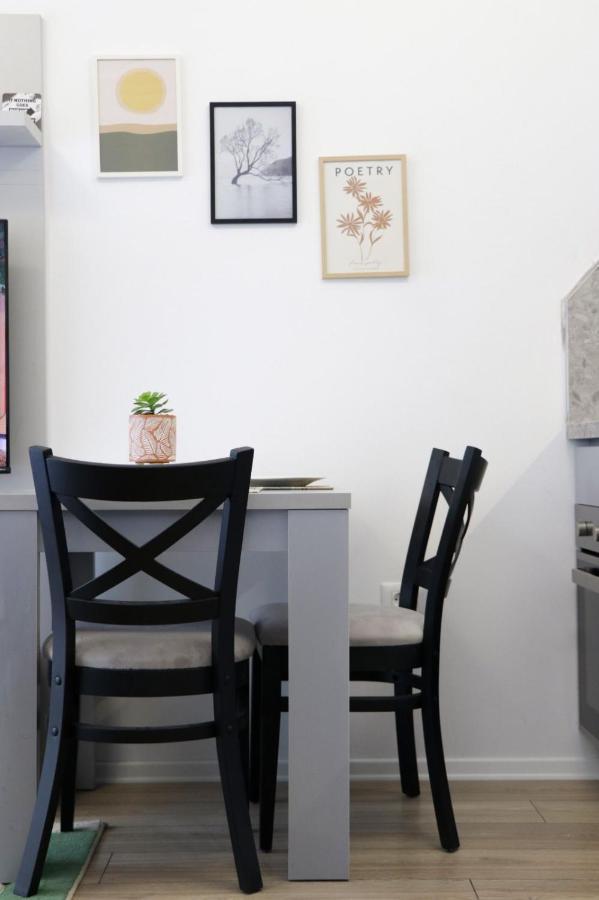 Comfy Studio At 'Mangalem21 Complex' Parking-Wifi-Ac-View Tirana Buitenkant foto